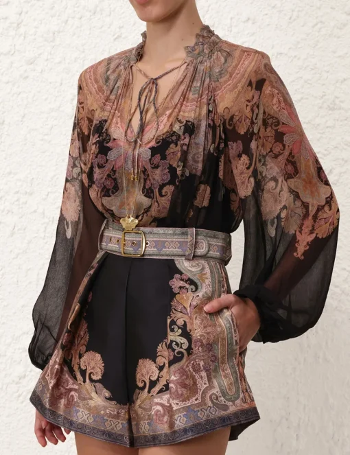 Illustration Billow Blouse