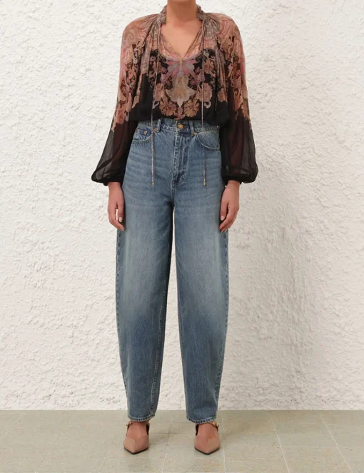 Illustration Billow Blouse