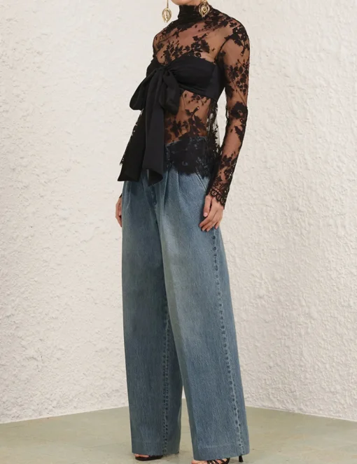 Illustration Lace Bow Bodice