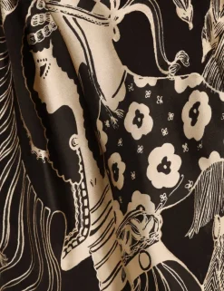 Illustration Otto Gown